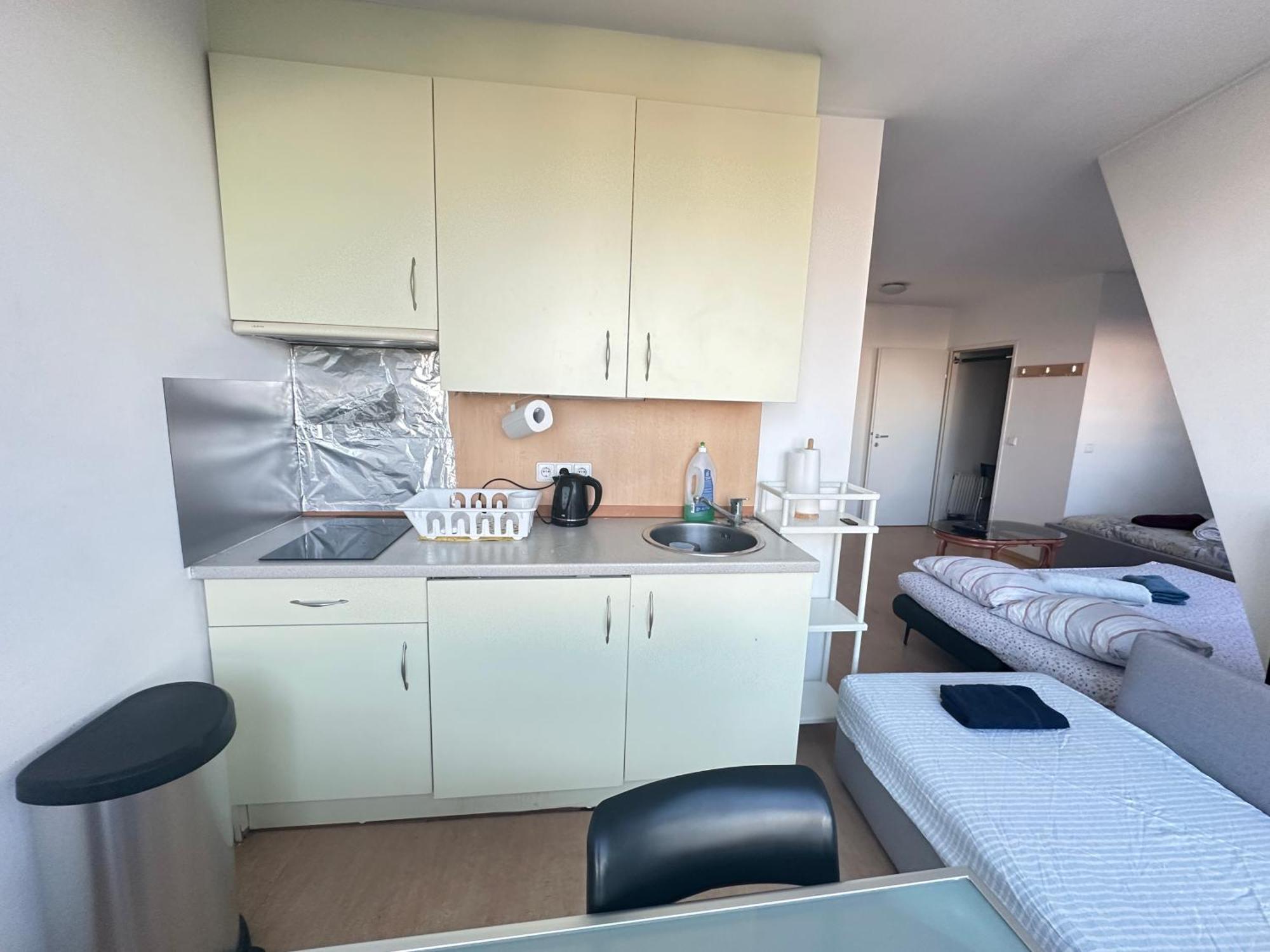 Cozy Bright Penthouse Close To U1 And U6 Metros Wien Exterior foto